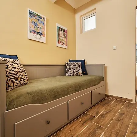 Stunning 3br 3bathroom 3ac Near Metro D3