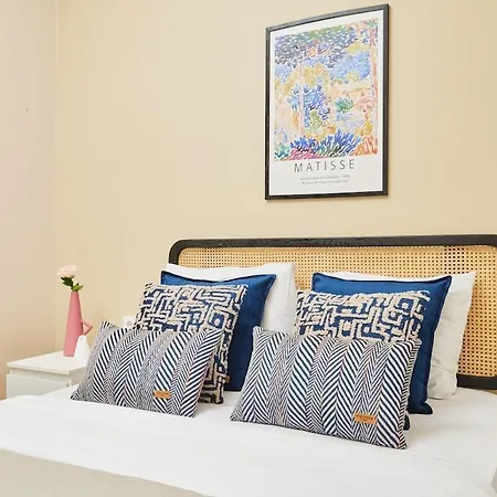 Stunning 3br 3bathroom 3ac Near Metro D3 شقة *
